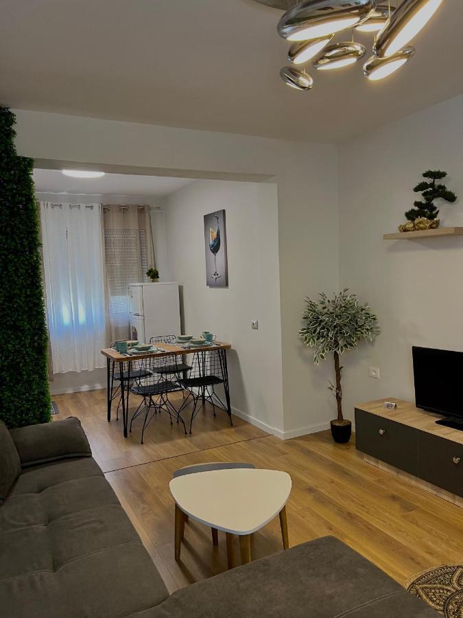 Pine Apartment Tirana Exterior photo